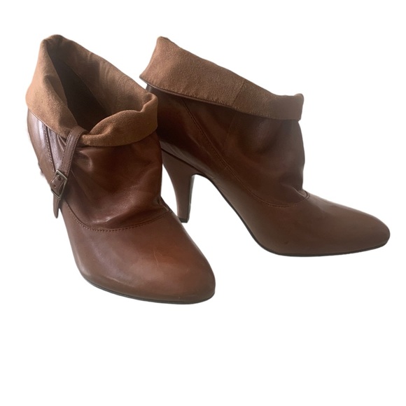 Nine West Soft Brown Leather Ankle Boots Heels Adjustable Side Buckle Size 7 M - Picture 1 of 11